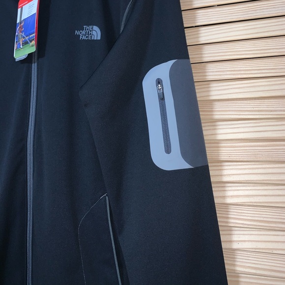 NWT MENS NORTHFACE JACKET - Picture 4 of 7